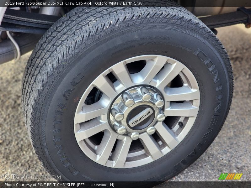 Oxford White / Earth Gray 2019 Ford F250 Super Duty XLT Crew Cab 4x4