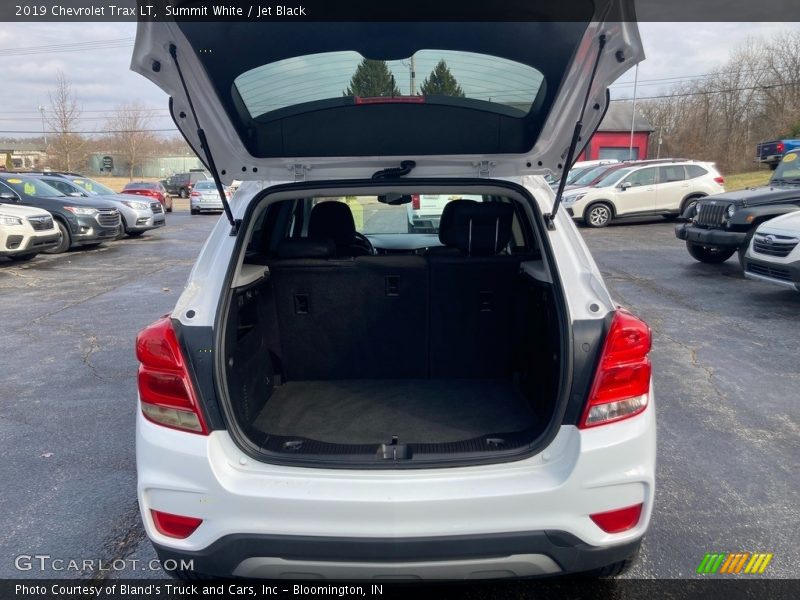 Summit White / Jet Black 2019 Chevrolet Trax LT