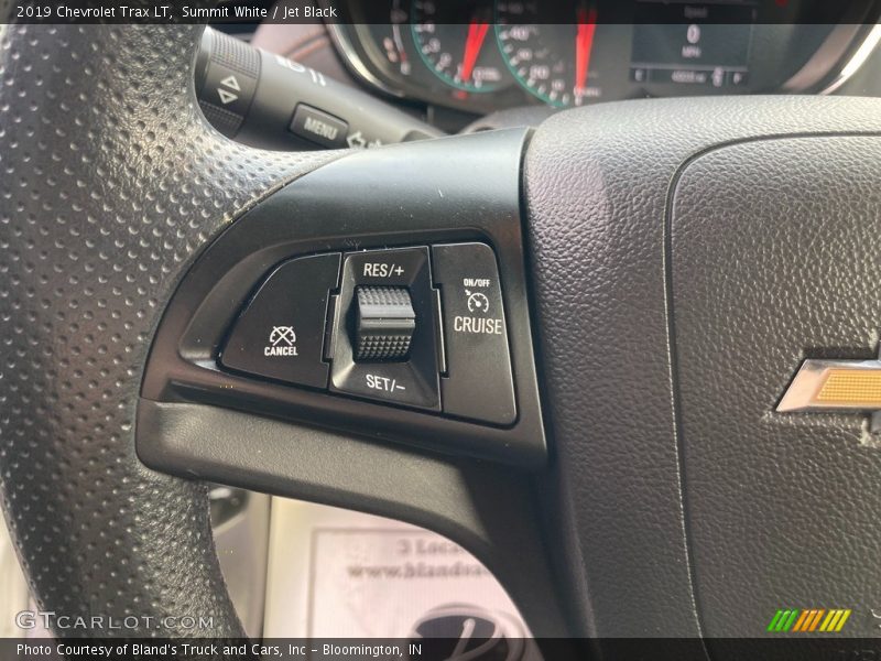 Summit White / Jet Black 2019 Chevrolet Trax LT