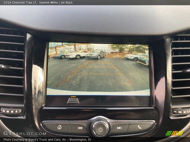 Summit White / Jet Black 2019 Chevrolet Trax LT