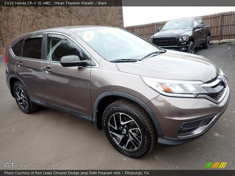 Front 3/4 View of 2016 CR-V SE AWD