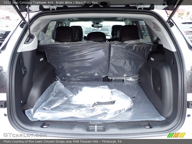 Bright White / Black/Ruby Red 2022 Jeep Compass Trailhawk 4x4