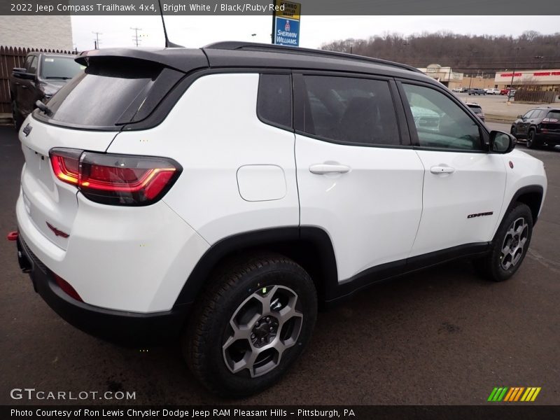 Bright White / Black/Ruby Red 2022 Jeep Compass Trailhawk 4x4