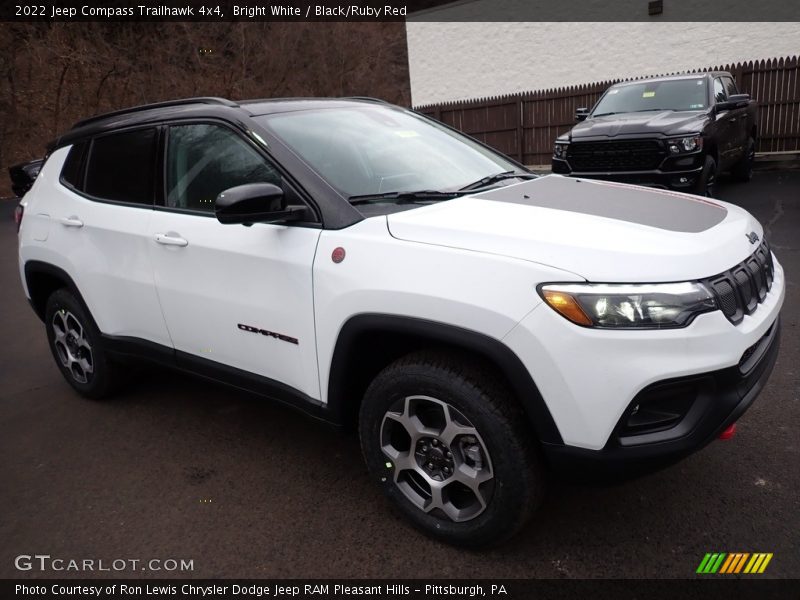 Bright White / Black/Ruby Red 2022 Jeep Compass Trailhawk 4x4