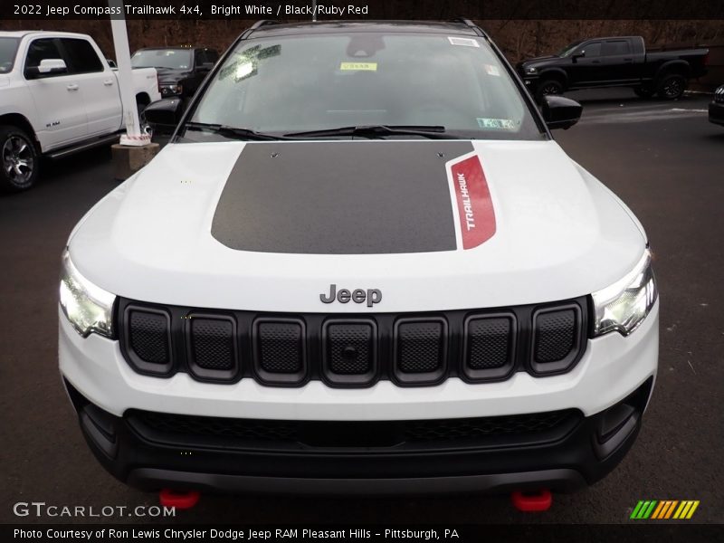 Bright White / Black/Ruby Red 2022 Jeep Compass Trailhawk 4x4