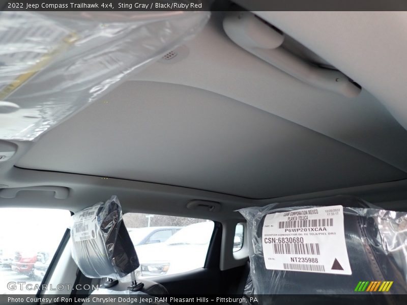 Sting Gray / Black/Ruby Red 2022 Jeep Compass Trailhawk 4x4