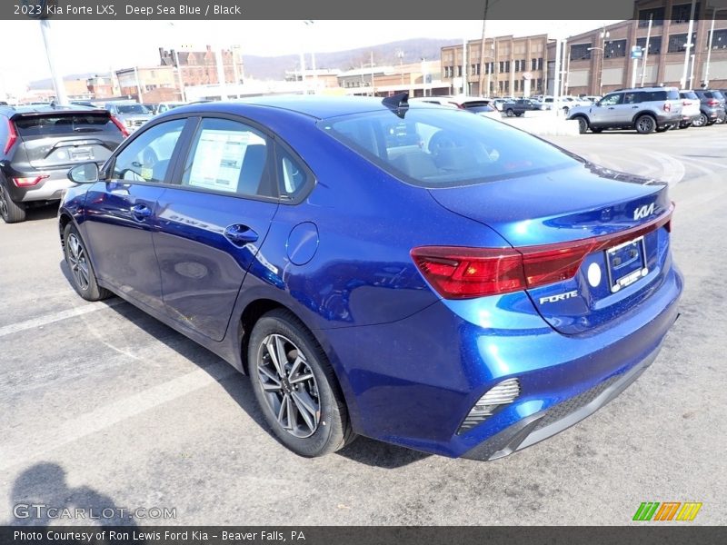 Deep Sea Blue / Black 2023 Kia Forte LXS