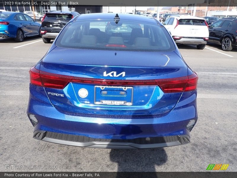 Deep Sea Blue / Black 2023 Kia Forte LXS