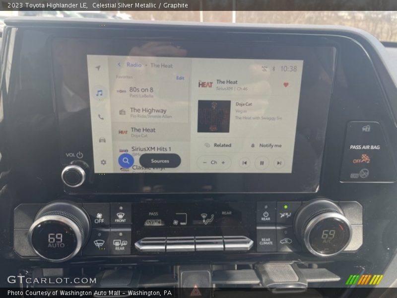 Celestial Silver Metallic / Graphite 2023 Toyota Highlander LE