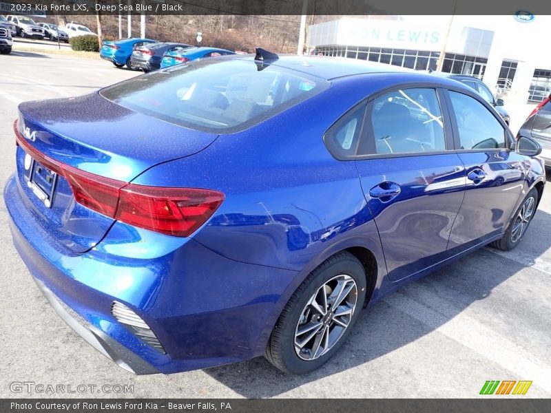 Deep Sea Blue / Black 2023 Kia Forte LXS