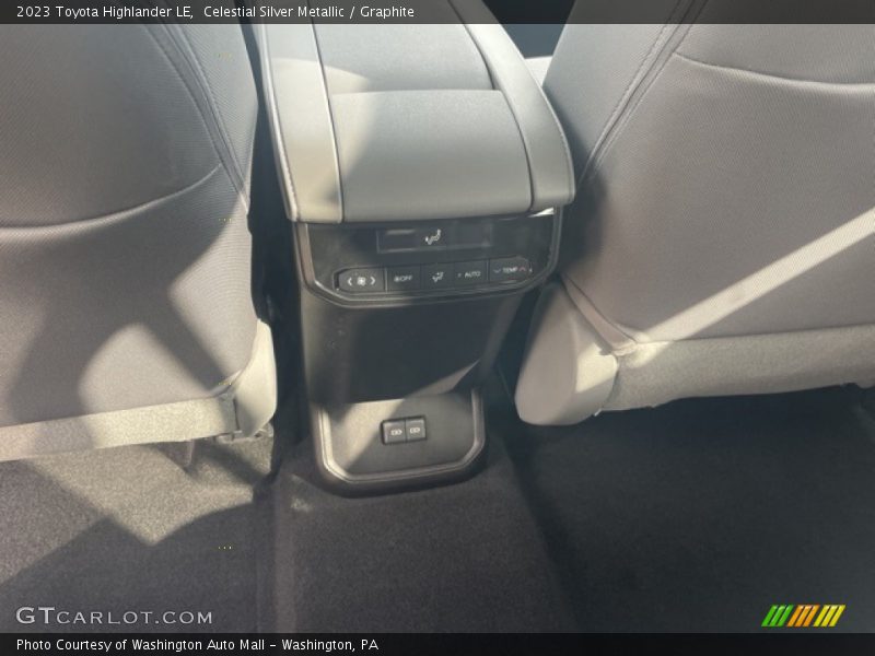 Celestial Silver Metallic / Graphite 2023 Toyota Highlander LE