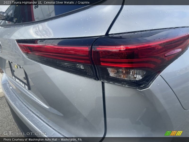 Celestial Silver Metallic / Graphite 2023 Toyota Highlander LE