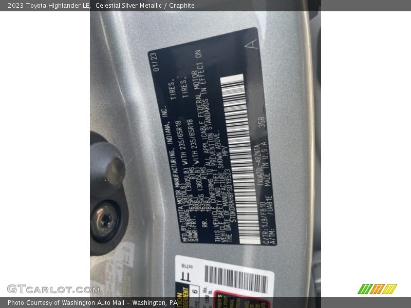 Celestial Silver Metallic / Graphite 2023 Toyota Highlander LE