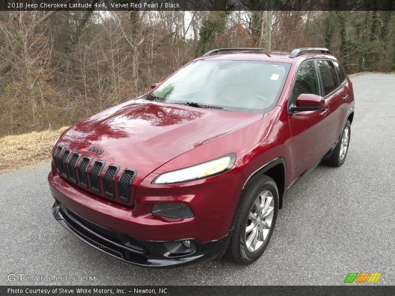Velvet Red Pearl / Black 2018 Jeep Cherokee Latitude 4x4