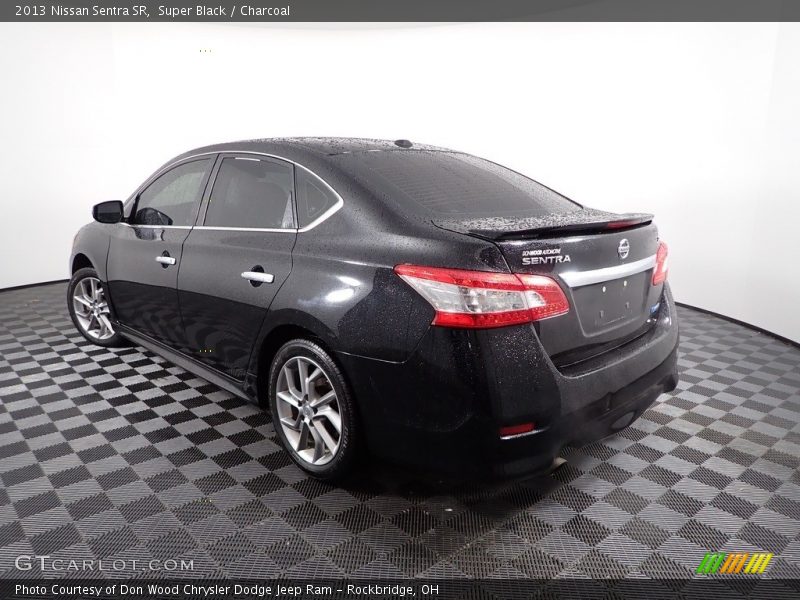 Super Black / Charcoal 2013 Nissan Sentra SR