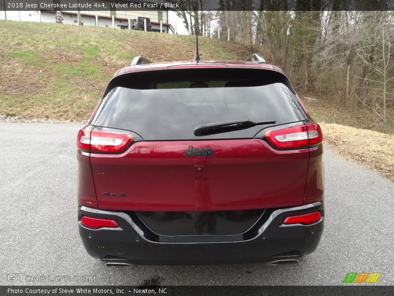 Velvet Red Pearl / Black 2018 Jeep Cherokee Latitude 4x4