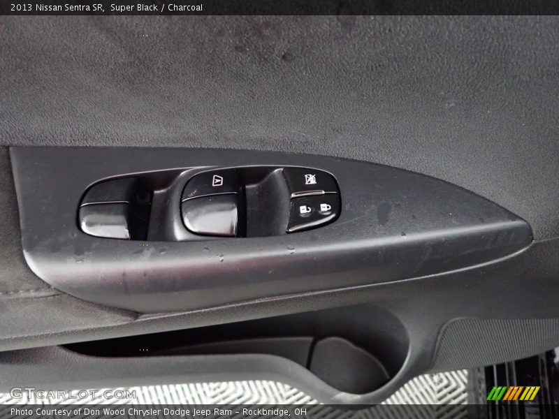 Super Black / Charcoal 2013 Nissan Sentra SR