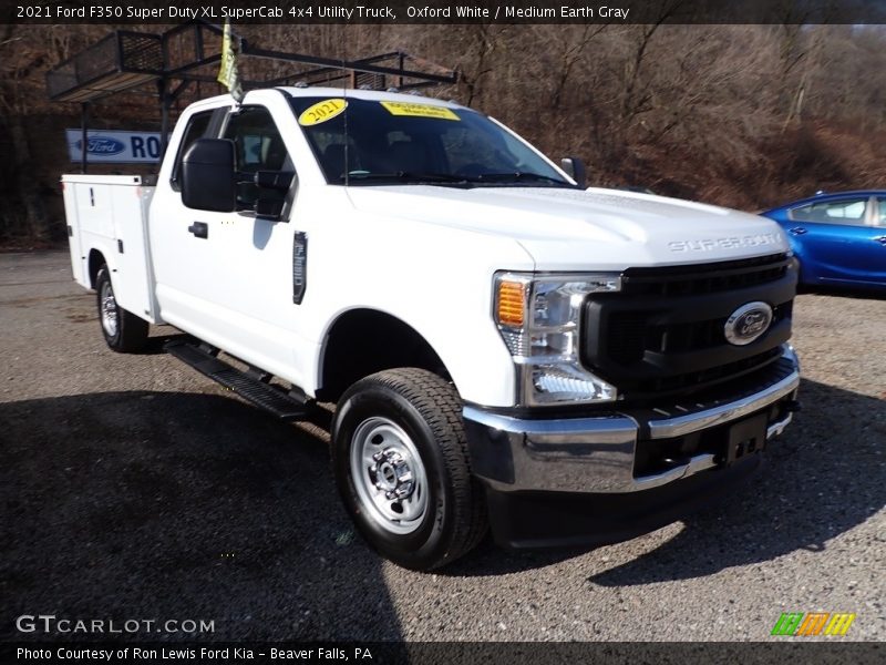 Oxford White / Medium Earth Gray 2021 Ford F350 Super Duty XL SuperCab 4x4 Utility Truck