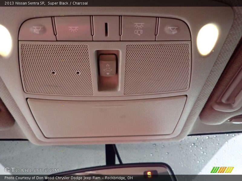Super Black / Charcoal 2013 Nissan Sentra SR