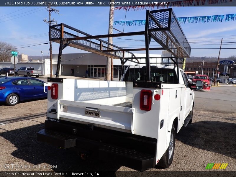 Oxford White / Medium Earth Gray 2021 Ford F350 Super Duty XL SuperCab 4x4 Utility Truck