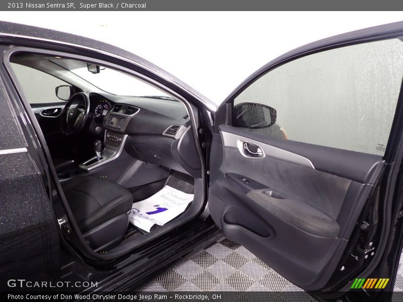Super Black / Charcoal 2013 Nissan Sentra SR