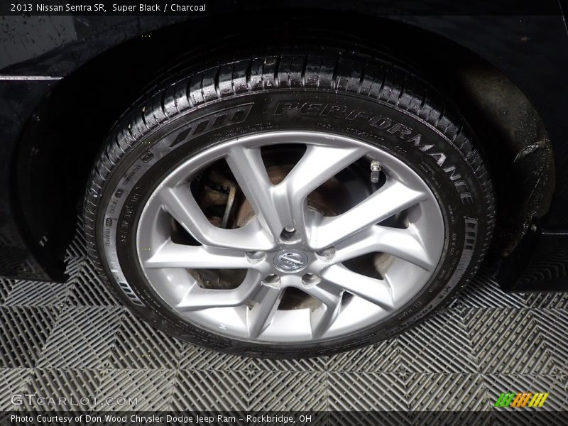 Super Black / Charcoal 2013 Nissan Sentra SR