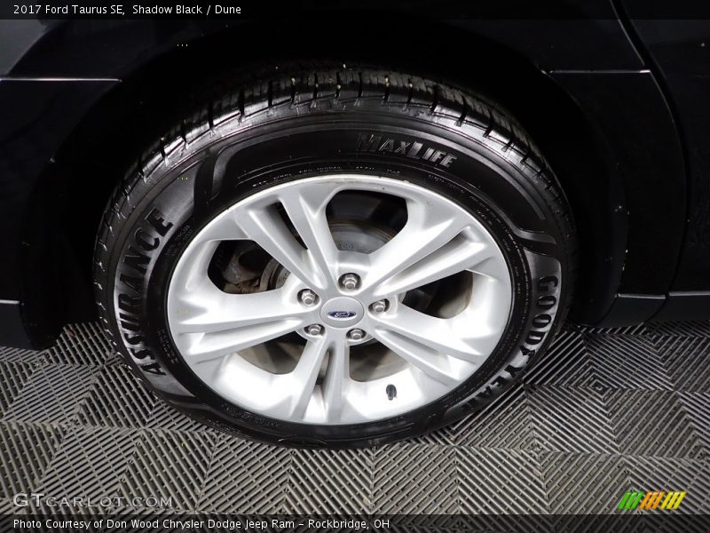 2017 Taurus SE Wheel