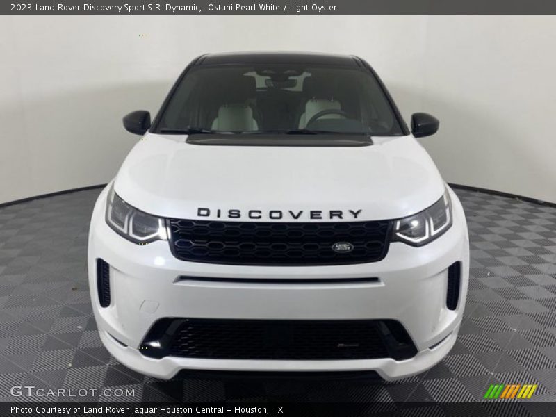 Ostuni Pearl White / Light Oyster 2023 Land Rover Discovery Sport S R-Dynamic