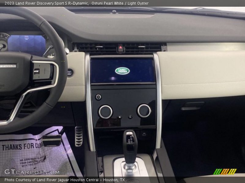 Ostuni Pearl White / Light Oyster 2023 Land Rover Discovery Sport S R-Dynamic