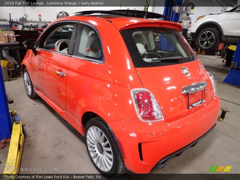 Luminosa Orange / Ivory (Avorio) 2018 Fiat 500 Lounge