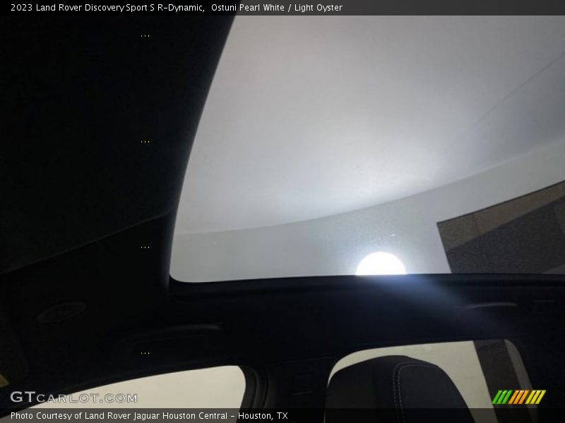 Ostuni Pearl White / Light Oyster 2023 Land Rover Discovery Sport S R-Dynamic