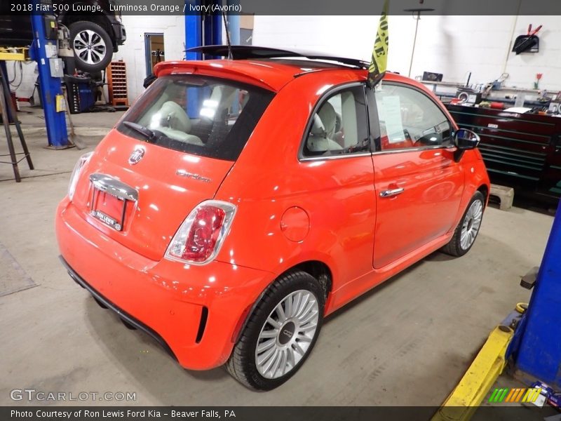 Luminosa Orange / Ivory (Avorio) 2018 Fiat 500 Lounge