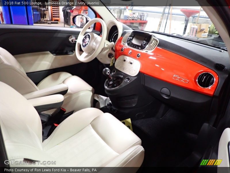 Luminosa Orange / Ivory (Avorio) 2018 Fiat 500 Lounge