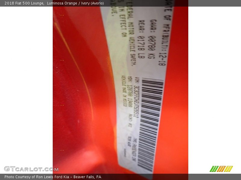 Luminosa Orange / Ivory (Avorio) 2018 Fiat 500 Lounge