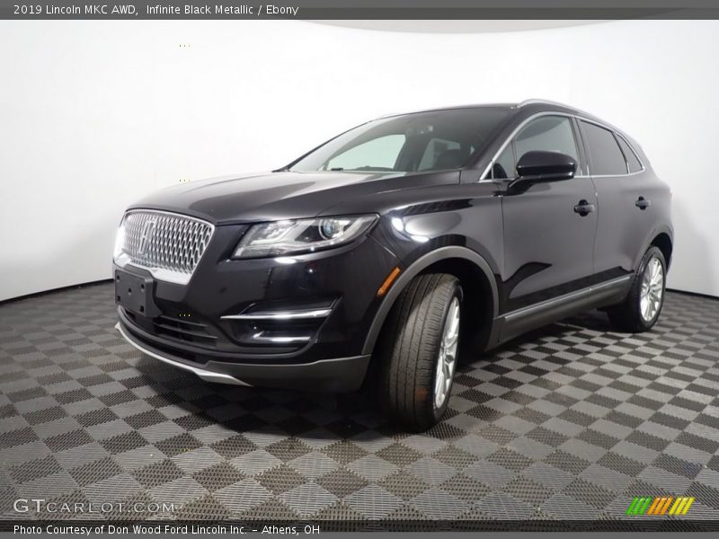 Infinite Black Metallic / Ebony 2019 Lincoln MKC AWD