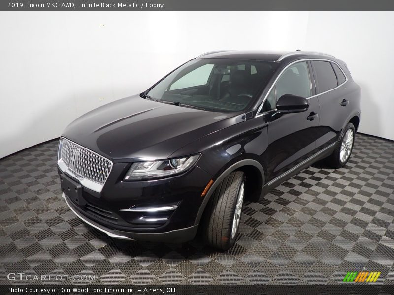 Infinite Black Metallic / Ebony 2019 Lincoln MKC AWD