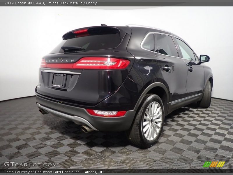 Infinite Black Metallic / Ebony 2019 Lincoln MKC AWD