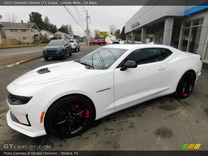 Front 3/4 View of 2023 Camaro LT1 Coupe