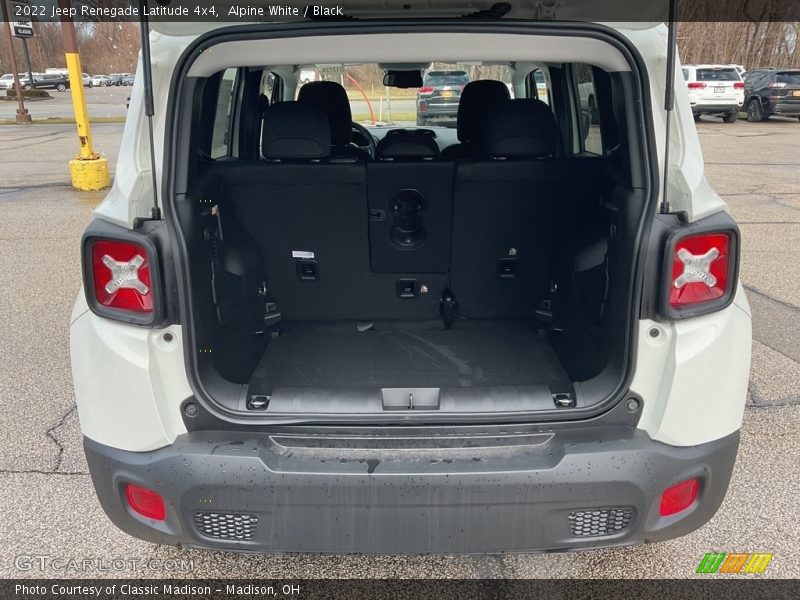 Alpine White / Black 2022 Jeep Renegade Latitude 4x4