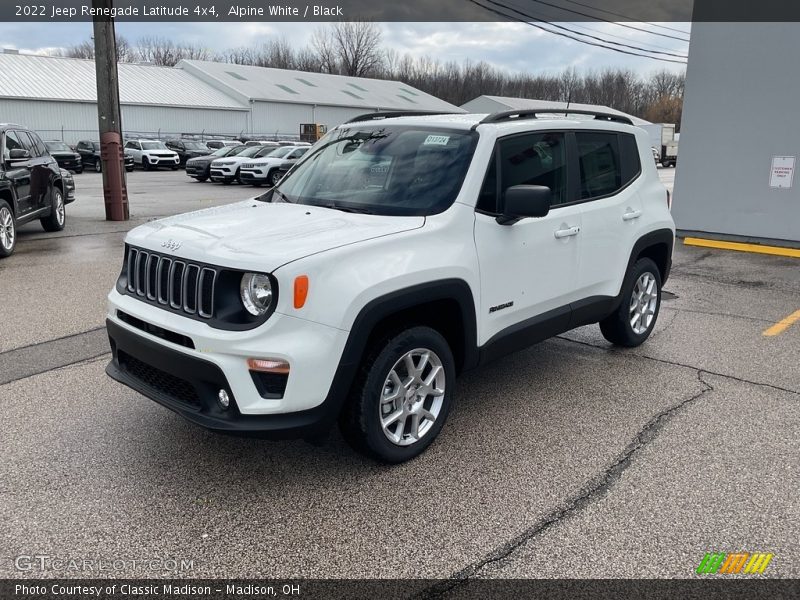 Alpine White / Black 2022 Jeep Renegade Latitude 4x4