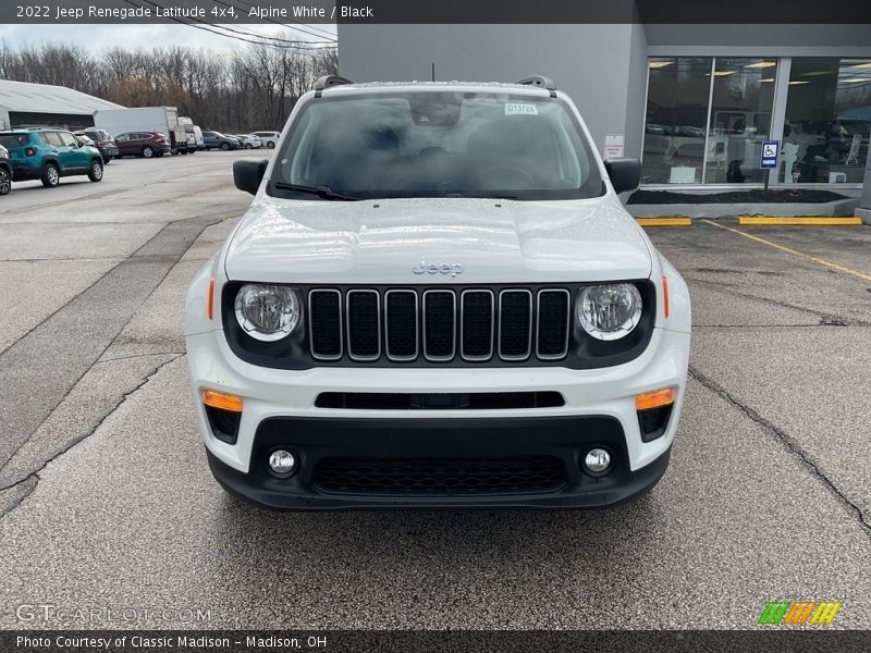 Alpine White / Black 2022 Jeep Renegade Latitude 4x4