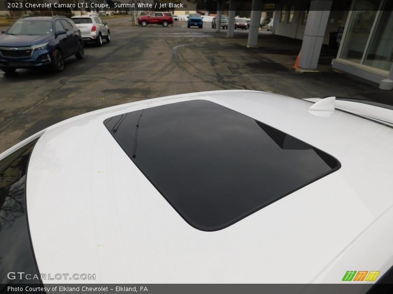 Sunroof of 2023 Camaro LT1 Coupe