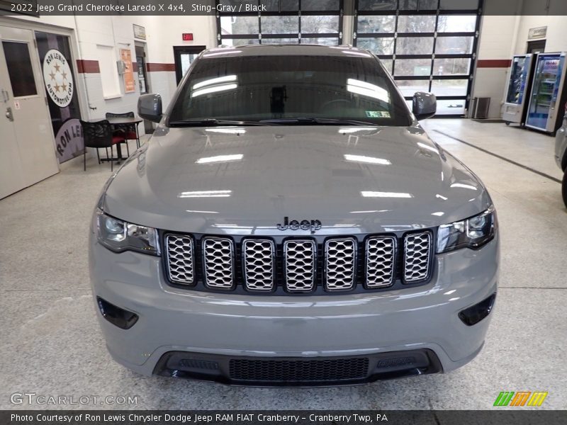 Sting-Gray / Black 2022 Jeep Grand Cherokee Laredo X 4x4