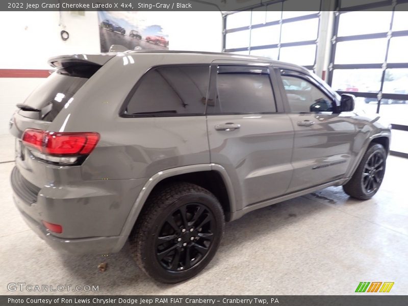 Sting-Gray / Black 2022 Jeep Grand Cherokee Laredo X 4x4