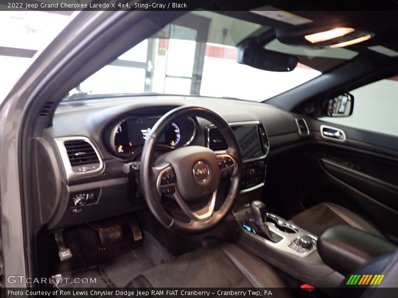 Sting-Gray / Black 2022 Jeep Grand Cherokee Laredo X 4x4