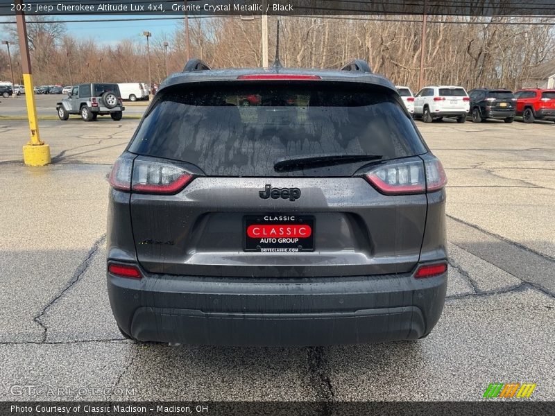 Granite Crystal Metallic / Black 2023 Jeep Cherokee Altitude Lux 4x4