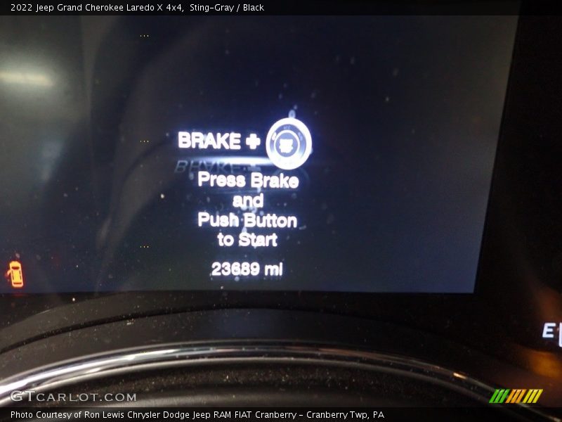 Sting-Gray / Black 2022 Jeep Grand Cherokee Laredo X 4x4