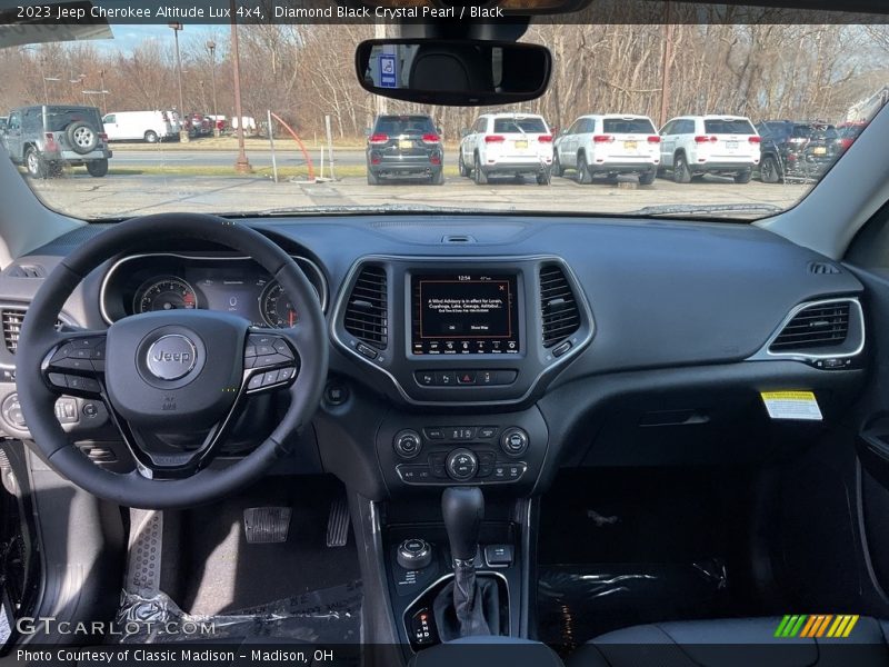 Diamond Black Crystal Pearl / Black 2023 Jeep Cherokee Altitude Lux 4x4