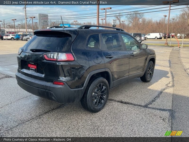 Diamond Black Crystal Pearl / Black 2023 Jeep Cherokee Altitude Lux 4x4