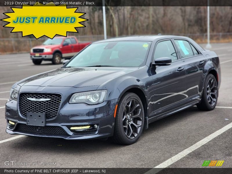 Maximum Steel Metallic / Black 2019 Chrysler 300 S